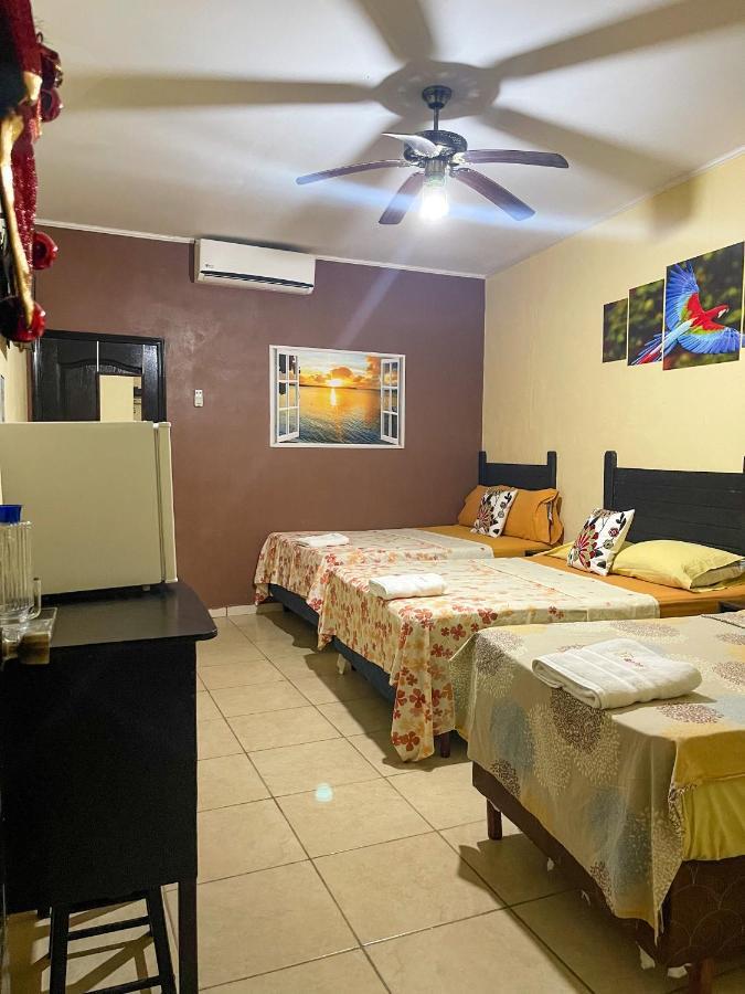 B Aparts Hotel Coxen Hole Εξωτερικό φωτογραφία