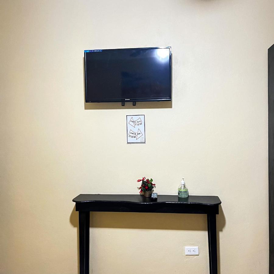 B Aparts Hotel Coxen Hole Εξωτερικό φωτογραφία