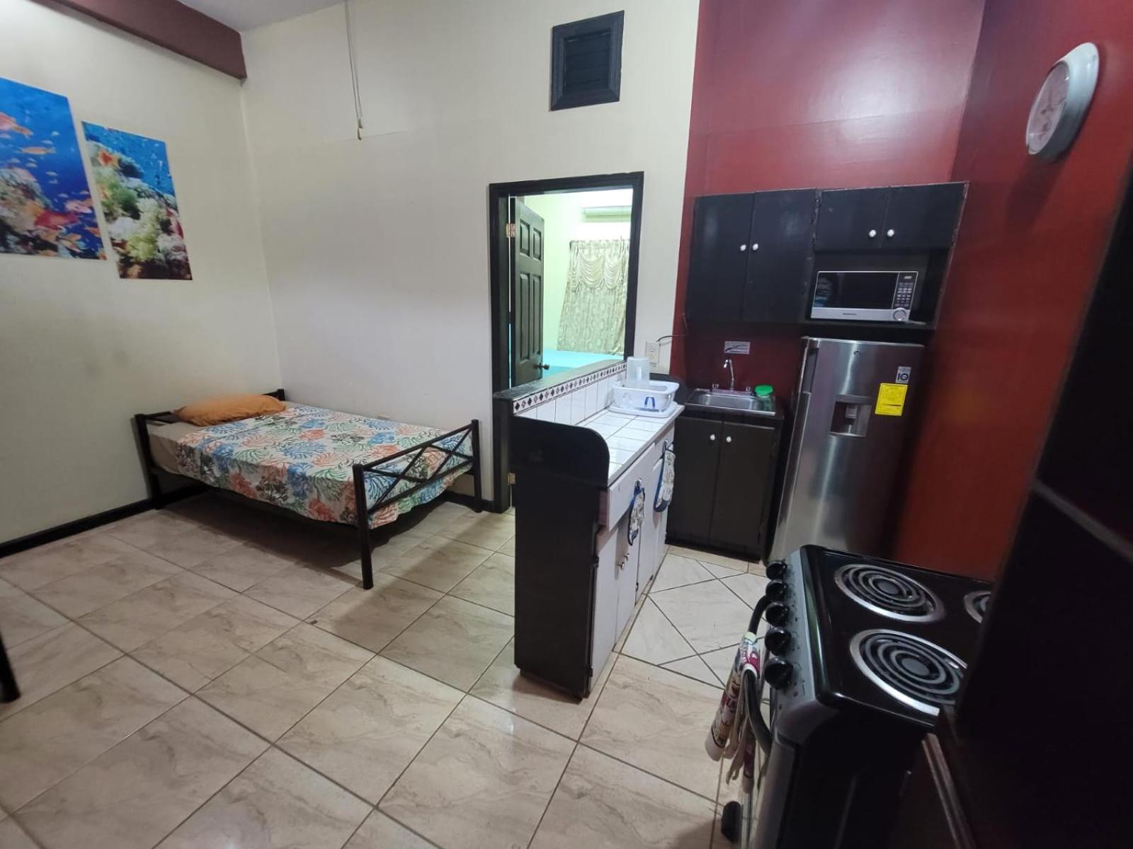 B Aparts Hotel Coxen Hole Εξωτερικό φωτογραφία
